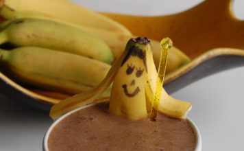 CHOCOLATE BANANA SMOOTHIE RECIPE. banana smoothie