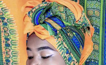 Fotophreak Model Spotlight TinnyWaist for Outstanding Model of the Year H.O.L Awards