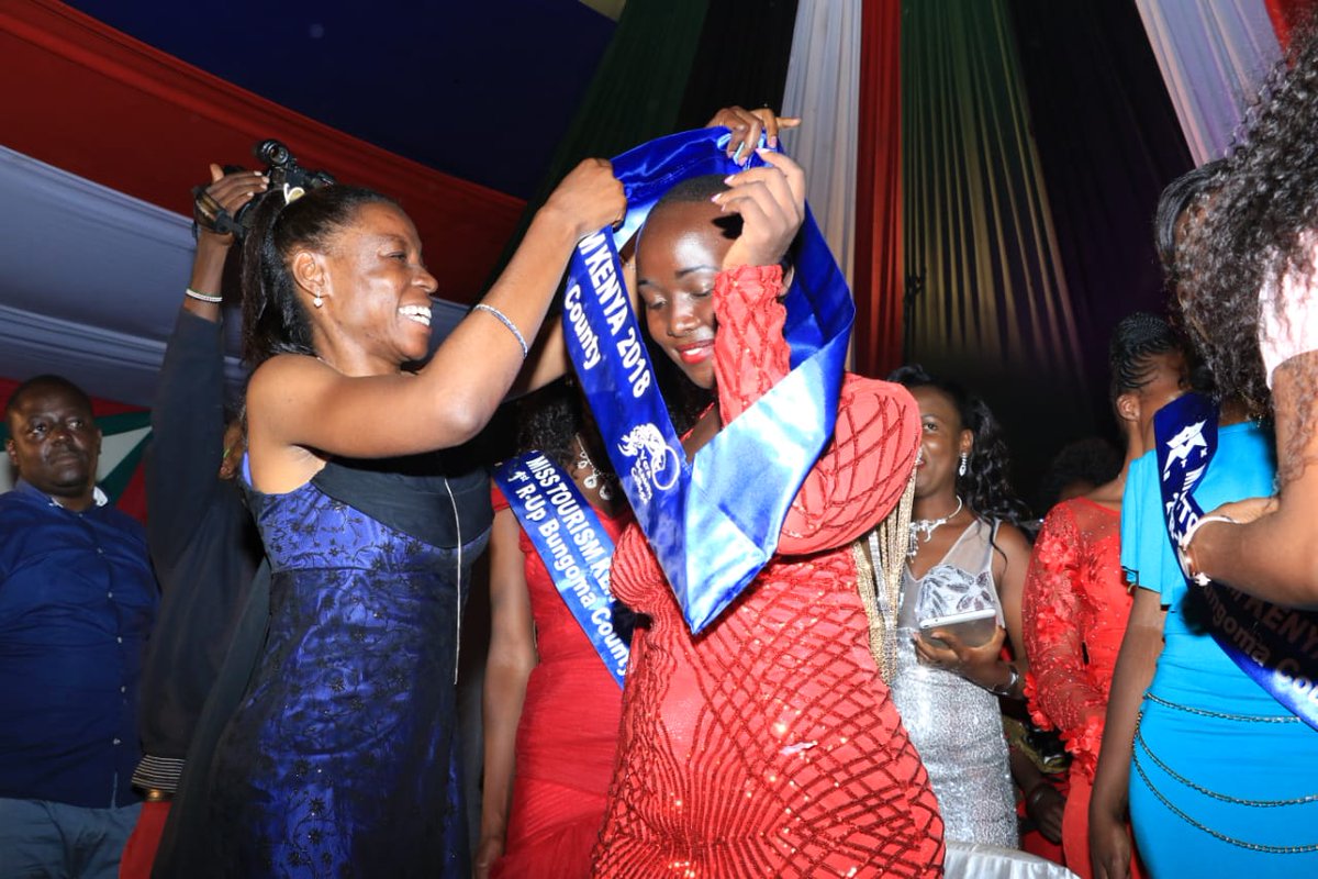 Bungoma County First Lady Mrs Caroline Wangamati crowning the New Miss Tourism after she was declared winner